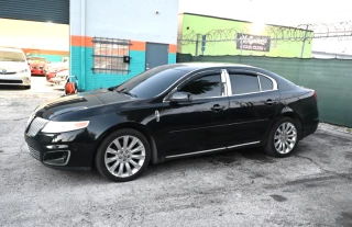 2010 Lincoln MKS