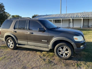 2004 Ford Explorer