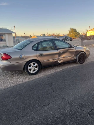 2003 Ford Taurus